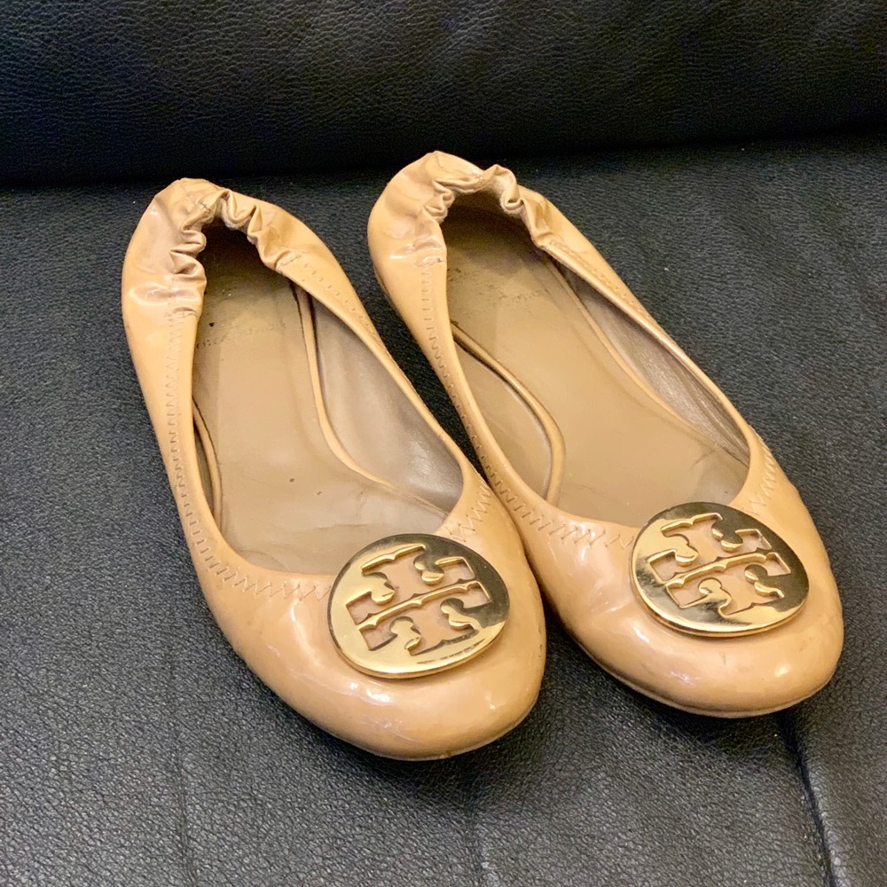 Tory Burch patent leather tan classic flats size 7